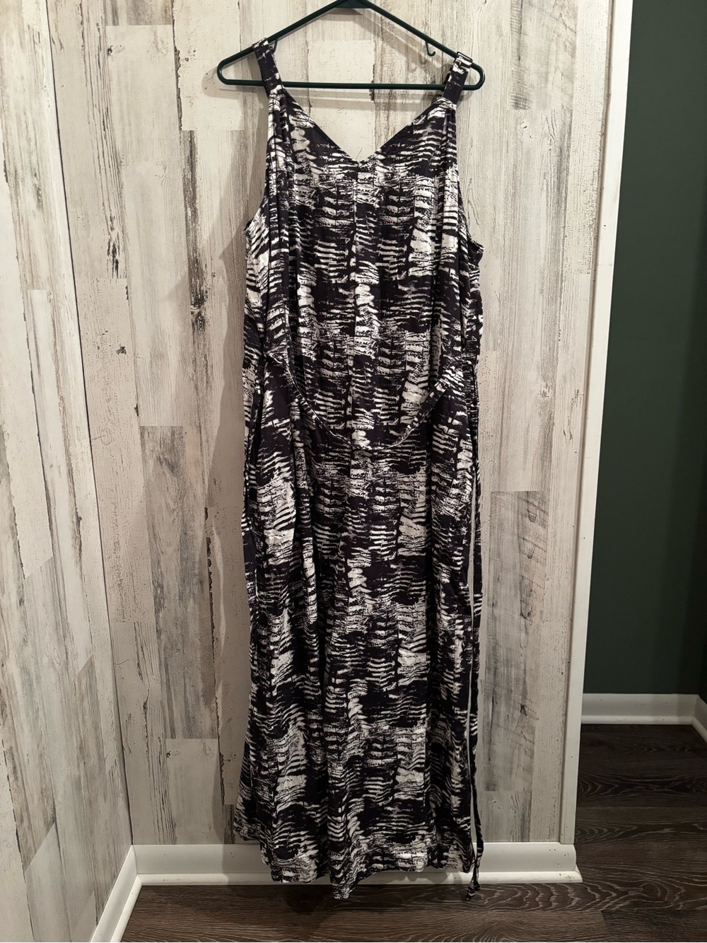 Universal Standard Linen-Blend Promenade Jumpsuit